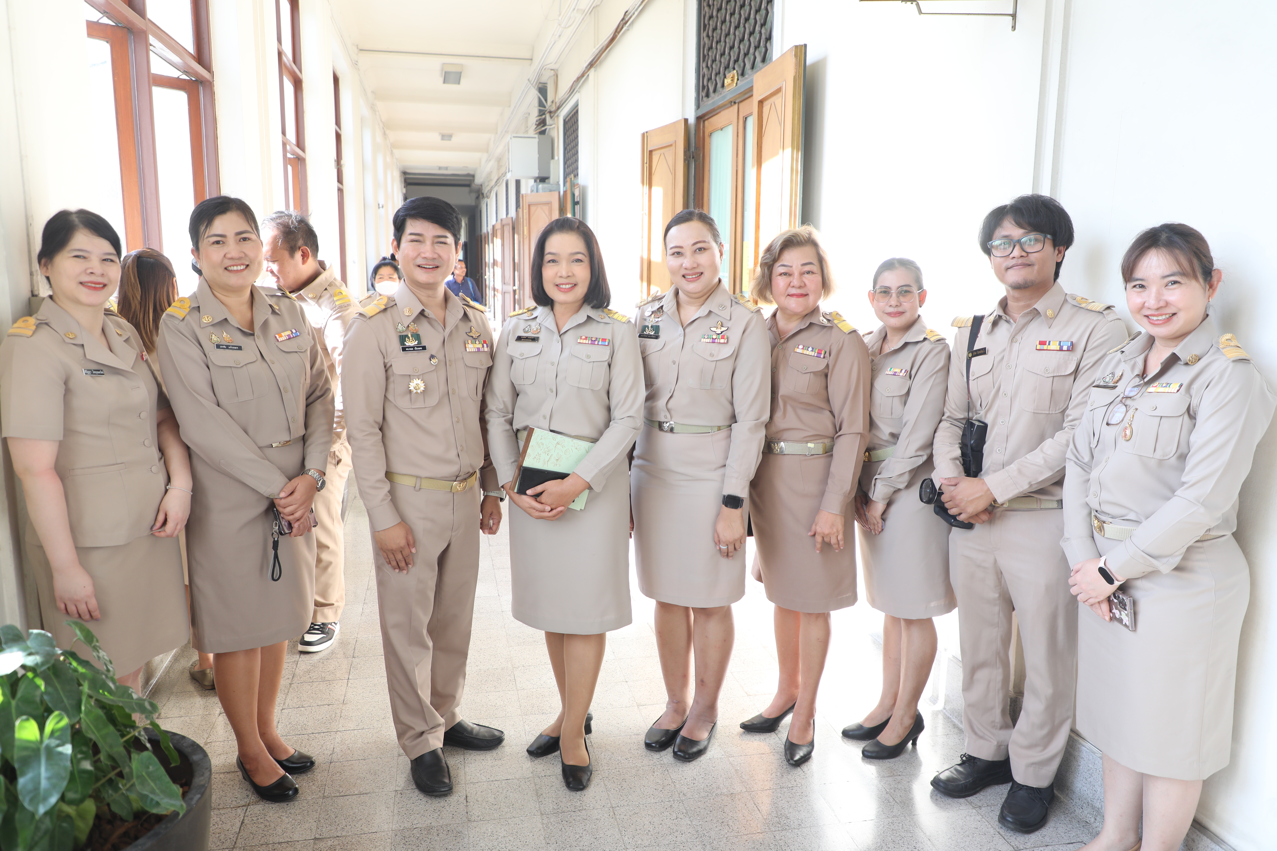 title - ส.ป.ก. ร่วมกัน สวัสดีปีใหม่ ผู้บริหารสำนักงานการปฏิรูปที่ดินเพื่อเกษตรกรรม พร้อมรับพรต้อนรับปีใหม่ 2569